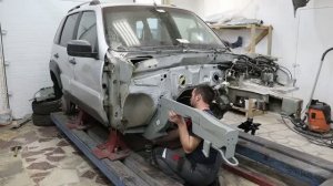 Lada Niva Travel ремонт после лобового удара.