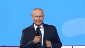 Овации, слёзы и «Путин! Путин!»: как дети встретили президента России