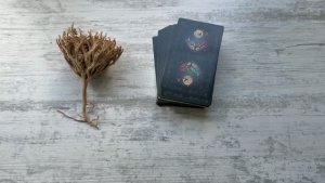 Чем успокоить сердце? 3 варианта таро расклад