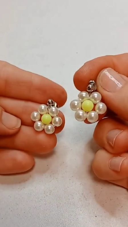 14. серьги ромашки из бусин