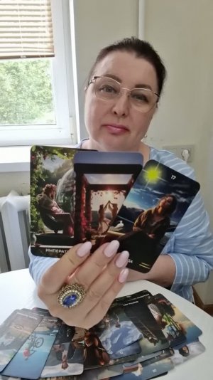 ЧТО ПРОИСХОДИТ В ЕГО ЖИЗНИ СЕГОДНЯ? | Гадание таро расклад
