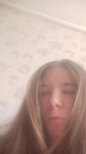 люблю подписчиков и снимаю для них видео уважаю их и всё для них история сегодня