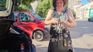 Сытники - Вынесли стол на улицу.