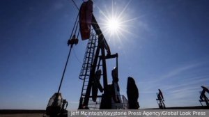 Цена нефти марки Brent падает на 8,2% до 82,66 доллара за баррель, следует из данных торгов.

Этот с