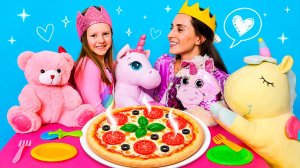 Маленькая принцесса и мама готовят пиццу и открывают сказочное кафе 🍕👑 | Для детей