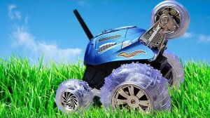 Радиоуправляемая машинка для детей Полина играет с новой игрушкой