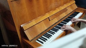 Играем на пианино с нуля