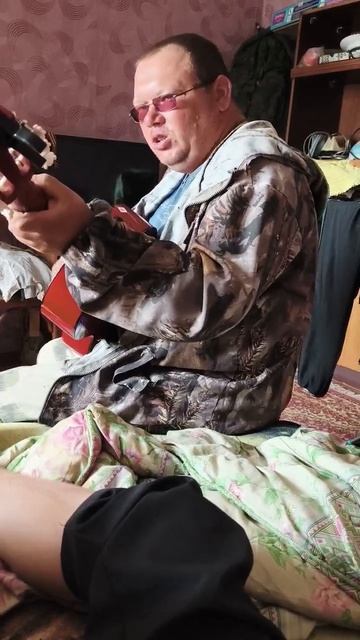 Деревенский рэпер Костян фальшивый мс Пой гитара пой