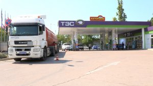 Бензин в Севастополе вновь поступил в свободную продажу