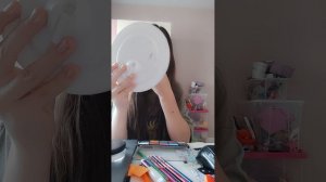 Смываю свой макияж,«пока мне не прилетели пеньки🤗»