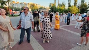 1 августа. Мы танцевали парами...