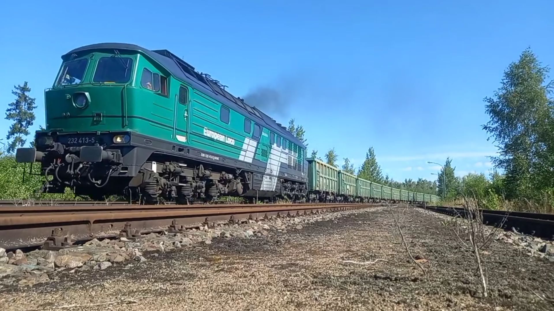 Тепловоз ТЭ109 (234 413 - 5) с полувагонами