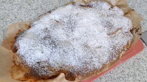 Первая в жизни шарлотка 🥰 Продажи на Авито🙏❤️