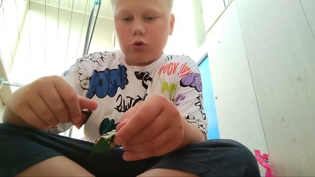 я скупил сладости мира... что? 
