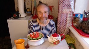 Обед с котями. Блюдо дня. Фарисейство что это? Мукбанг. Обжор. Еда на камеру. Диета. Шизофрения.