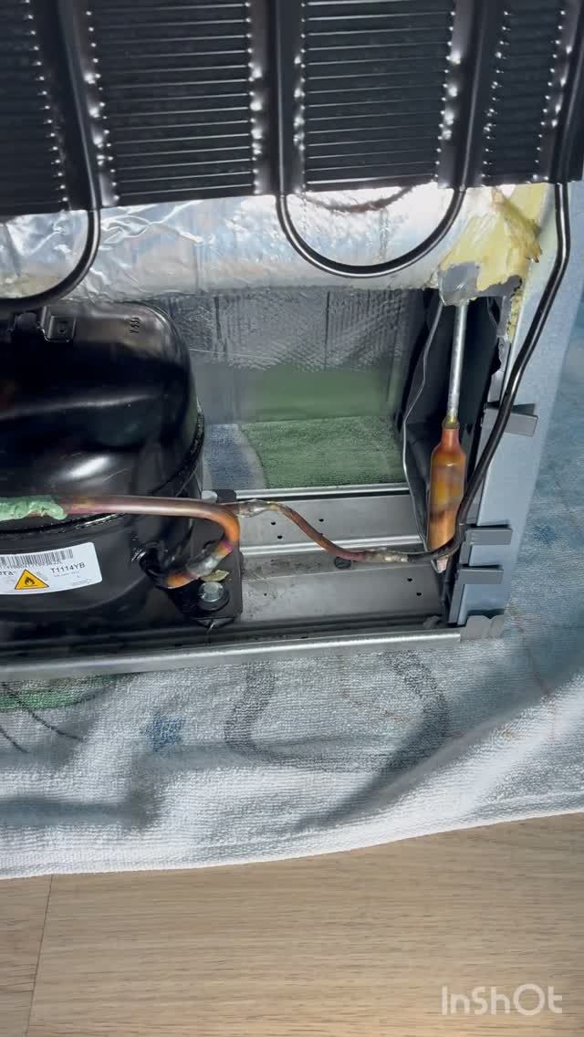 Холодильник Whirlpool. Ремонт после трёх мастеров!