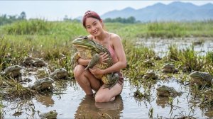 Ловлю гигантских лягушек весом более 72 кг, чтобы продать их на рынке и купить что-нибудь для семьи.