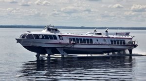 Выходные в Санкт-Петербурге: катамаран, метеоры, Петергоф, Гранд Макет, Музей железных дорог России