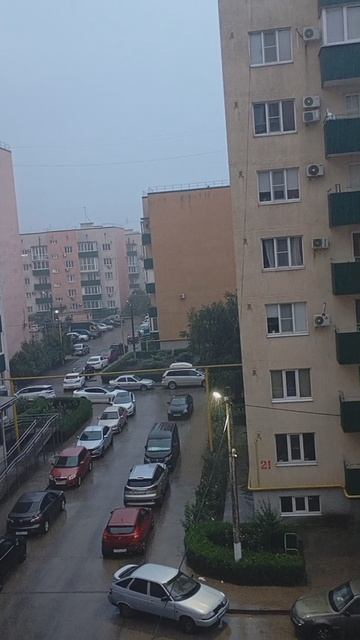 Пять утра начинается именно так
