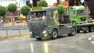 RC машинки 🚚 Грузовики, бульдозер и экскаваторы на масштабной стройке!