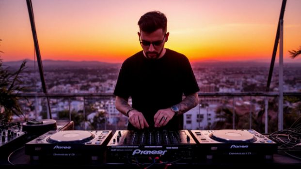 Makèz - SLAM! SUNSETS _ (LIVE DJ-set)