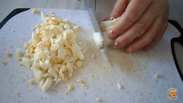 САЛАТ ИЗ КРАБОВЫХ ПАЛОЧЕК С РИСОМ И КУКУРУЗОЙ  Сытный сочный и очень простой!