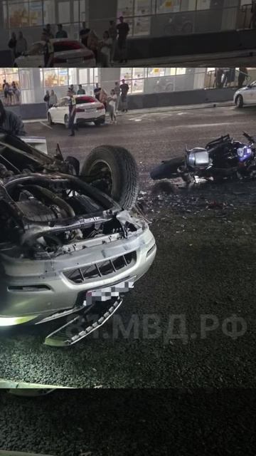 Сотрудники полиции проводят проверку по факту ДТП, унесшего жизни двух человек