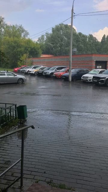 Я так хочу,чтобы лето☔ не кончалось😜
