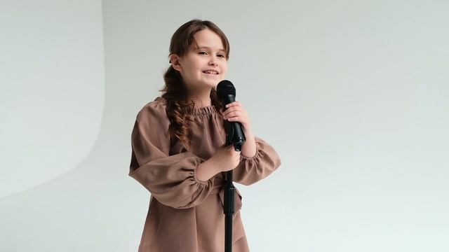 Леди Соня клип муз и сл Петряшевой.mov