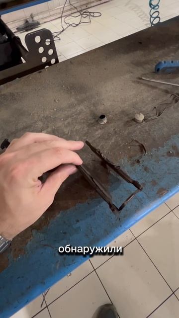 🔧 Оперативная замена тормозных колодок при выполнении технического обслуживания на Volvo XC60