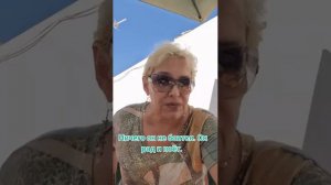 Ничего он не боится. Он рад и поет