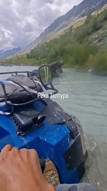 Джип утонул в реке в Республике Алтай