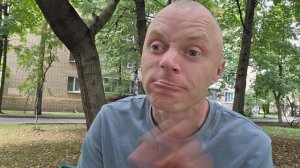СИЖУ ЕМ ЯБЛОКО