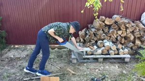 Ну и БАБУЛЯ, заставила внука ПИЛИТЬ/ МЫ всё УСПЕЛИ