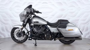 Harley-Davidson CVO Street Glide vin 5HD1PX65XPB951730