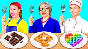 Кулинарный Челлендж_ Я против Бабушки _ Потрясающие Кухонные Лайфхаки