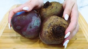 Новый САЛАТ ИЗ СВЕКЛЫ НА КАЖДЫЙ ДЕНЬ. Боже, как вкусно! Съедается за минуту.!