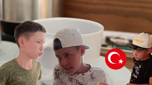 Серёжа и Алёша - 156 серия [Семья снежных в Турции] 🇹🇷