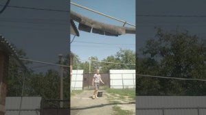я должен попасть мячик ведро