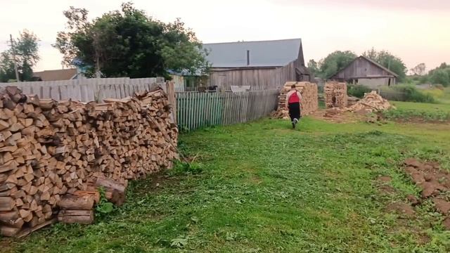 Сел в лесу аккумулятор/Идём пешком до деревни/ приключения рядом)))