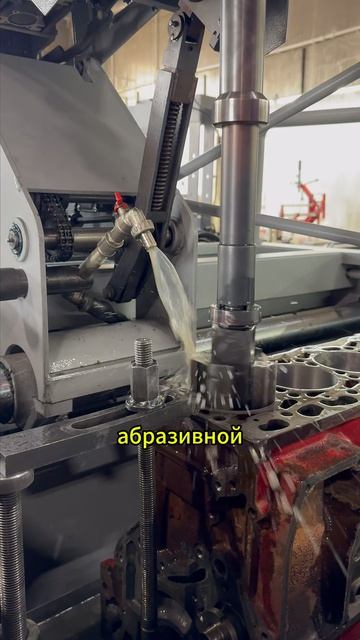Идеально гладко = не идеально для двигателя. Зачем делают сетку на стенках цилиндров?