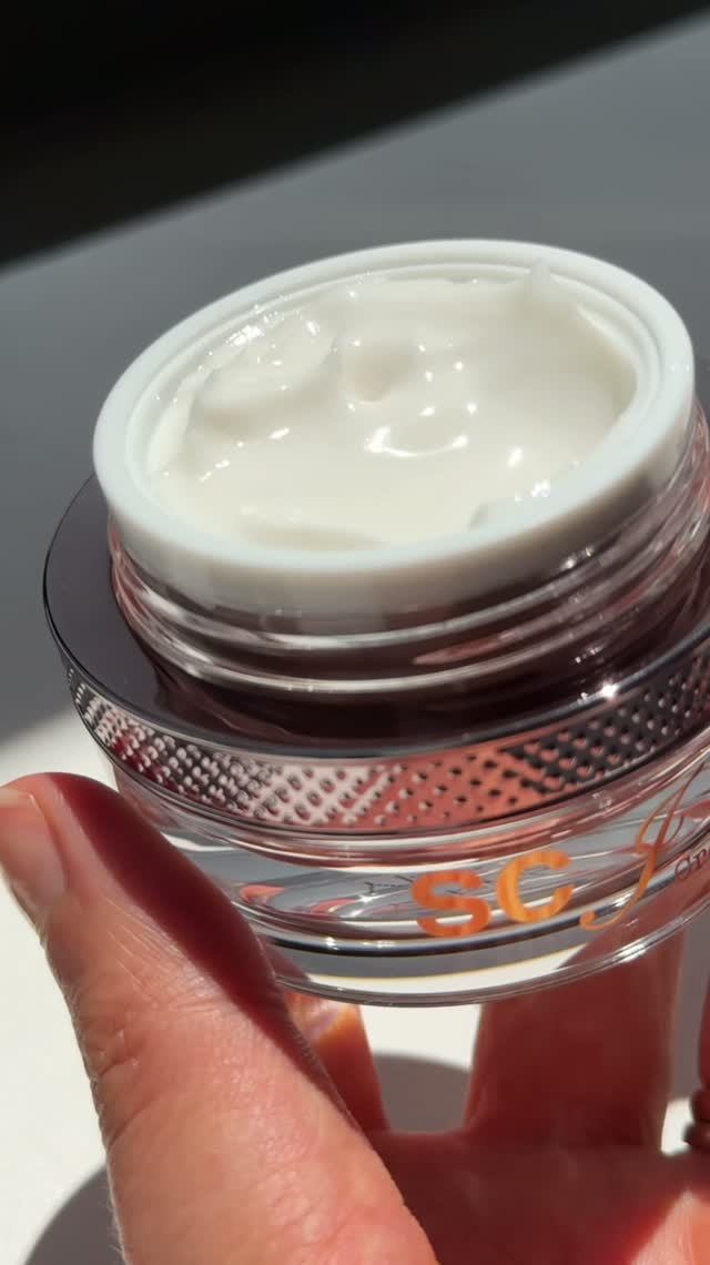 Омолаживающий крем с экзосомами для упругости и сияния кожи Enzym SCJ Cream