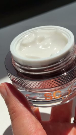 Омолаживающий крем с экзосомами для упругости и сияния кожи Enzym SCJ Cream