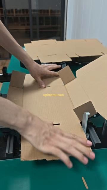 Увеличьте выпуск коробок и снизьте затраты на персонал с нашим приспособлением для складывания