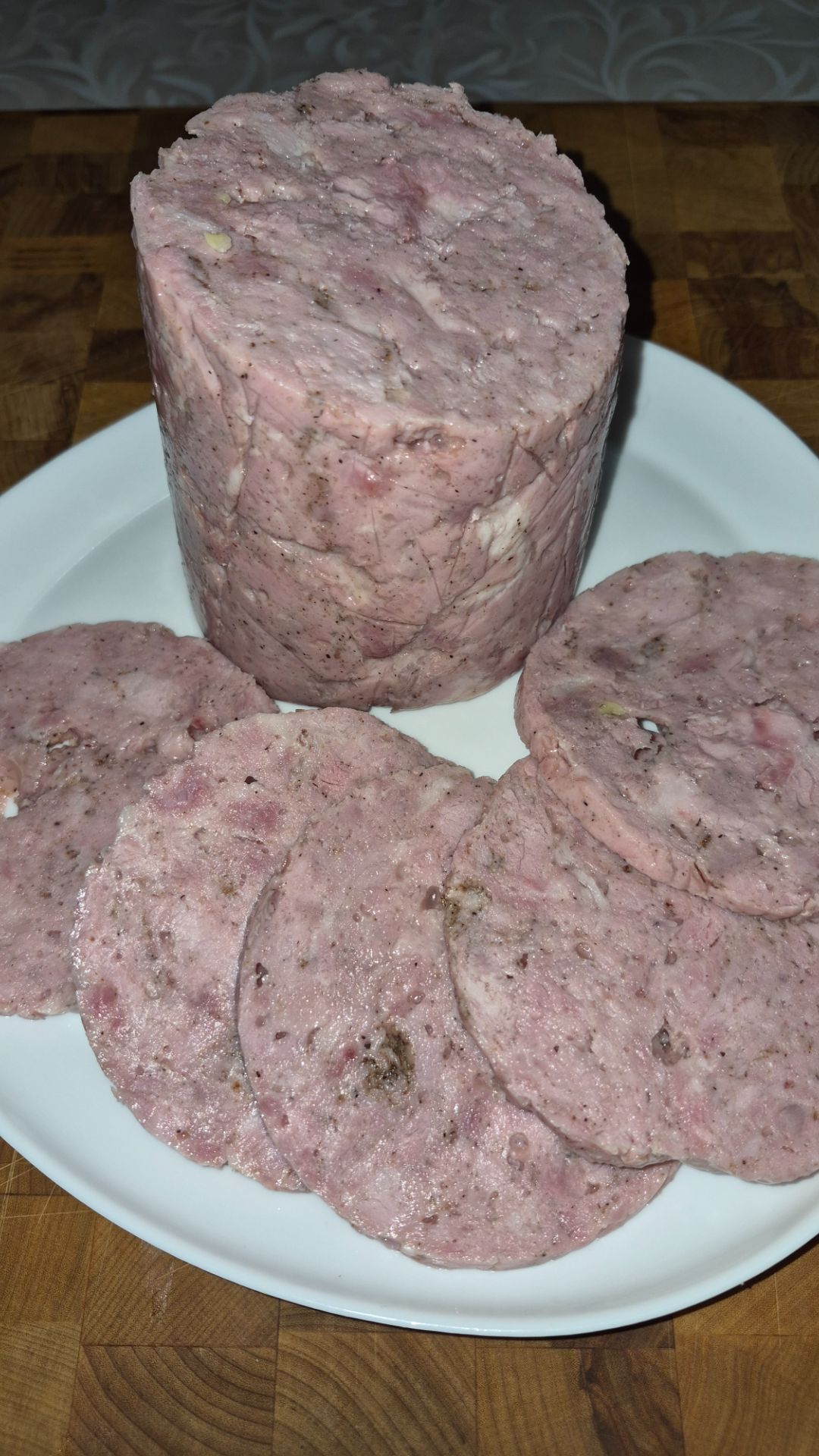 Сочная домашняя ветчина.