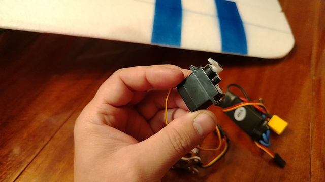 Купил набор PNP пилотажной модели Hummer EPP-3D.