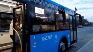 Автобус Лиаз-6213.65 следует по маршруту 133