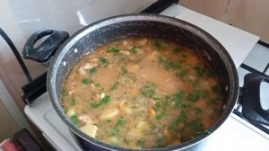 Сегодня у нас тушёная картошечка с мясом и капустой 🍲🤭😂