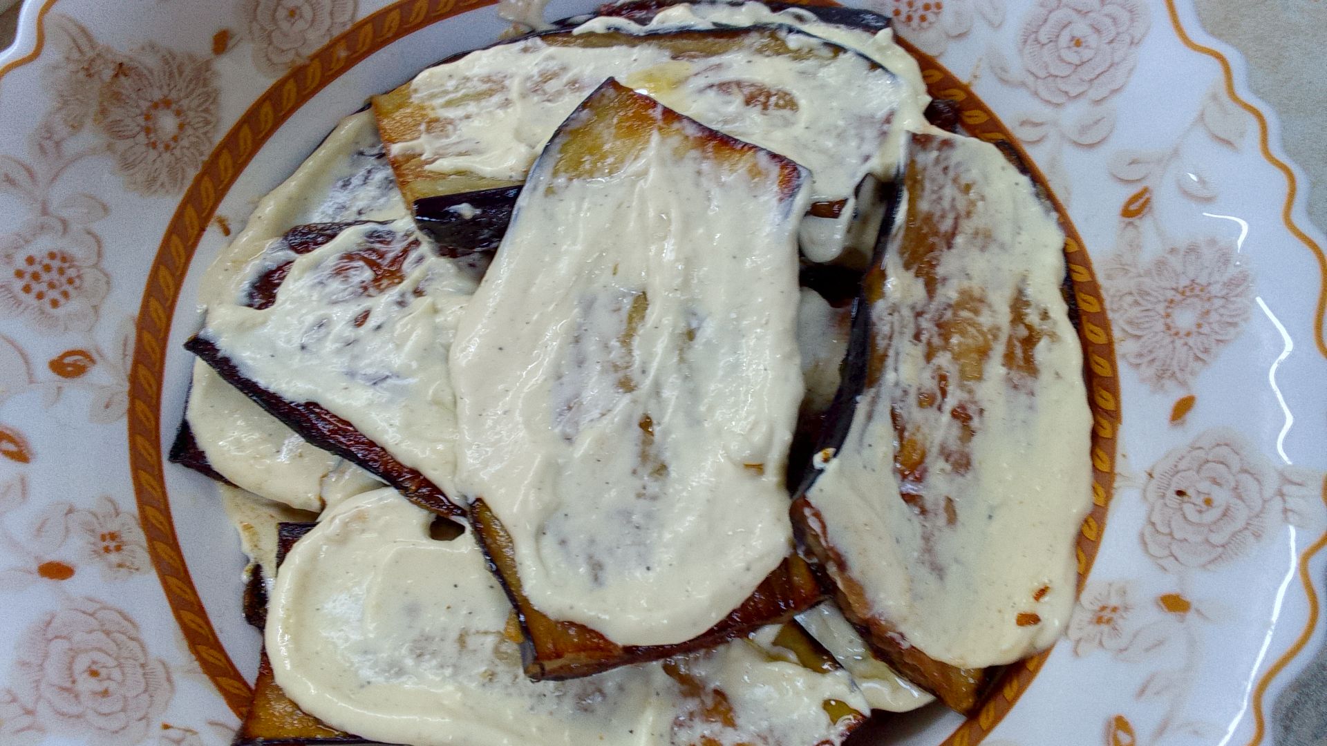 Жареные баклажаны с чесноком и майонезом