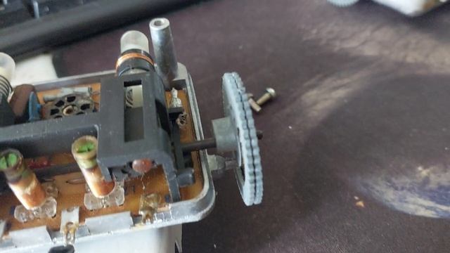 УКВ блоки из г. Сальска. Второй блок от Эстонии получше, но тоже с дефектами.